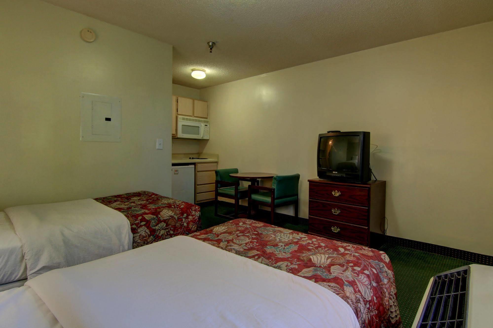 Intown Suites Extended Stay Raleigh Nc- Capital Blvd Dış mekan fotoğraf