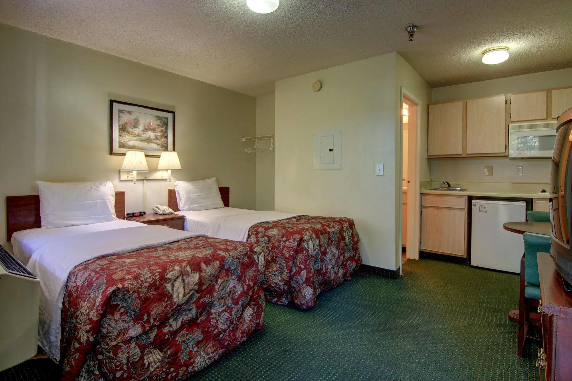 Intown Suites Extended Stay Raleigh Nc- Capital Blvd Dış mekan fotoğraf